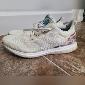 Mens Ultraboost Uncaged Lab. Brand new in Box. never worn. Size 8.5